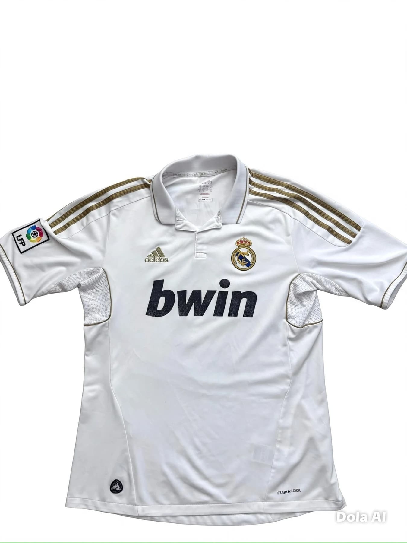 Real Madrid 2011/12 Benzema Shirt — front